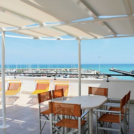 Residence Fiorella Cattolica Exterior foto