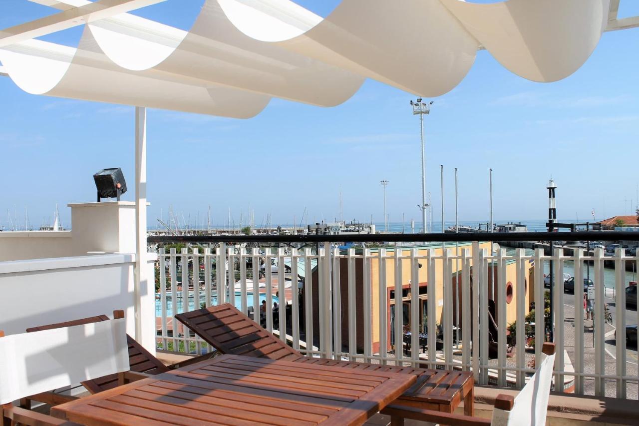 Residence Fiorella Cattolica Exterior foto