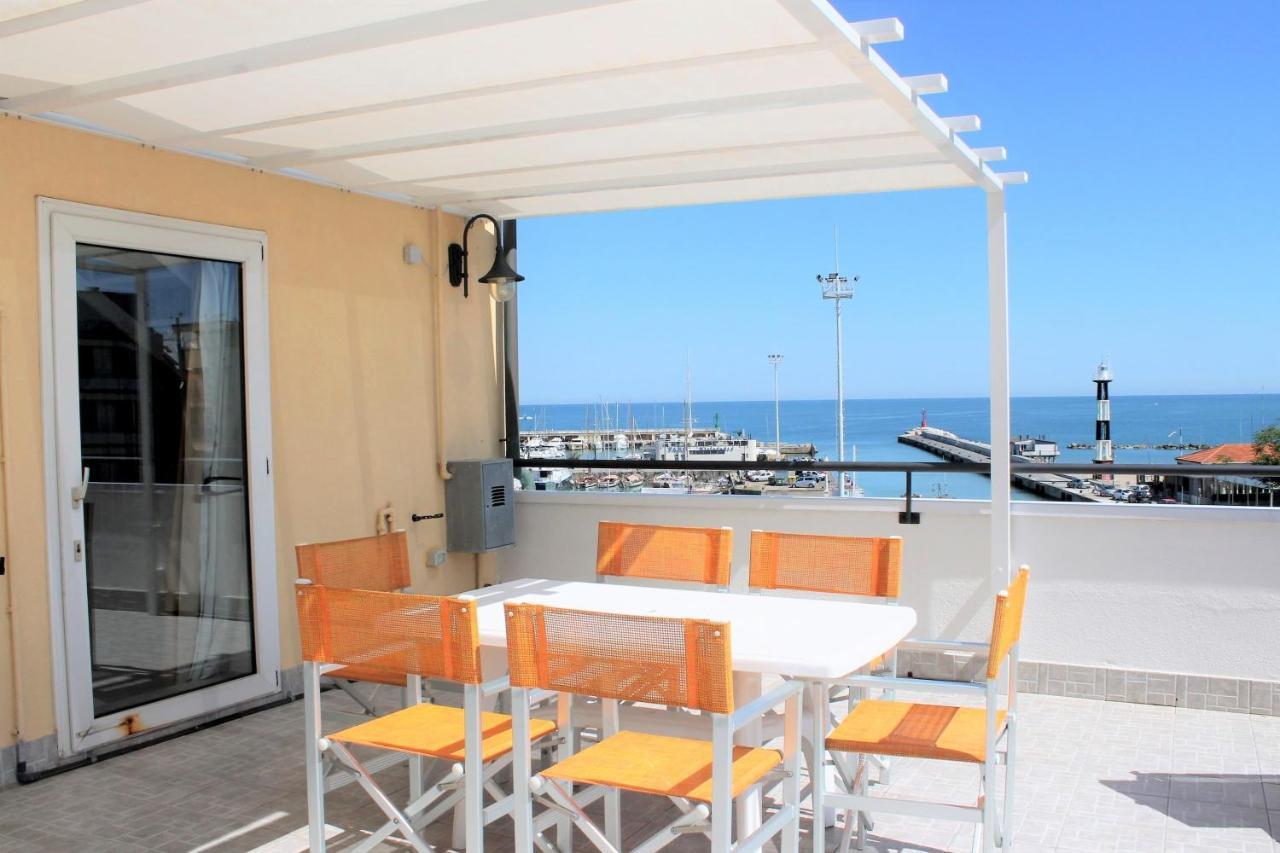 Residence Fiorella Cattolica Exterior foto