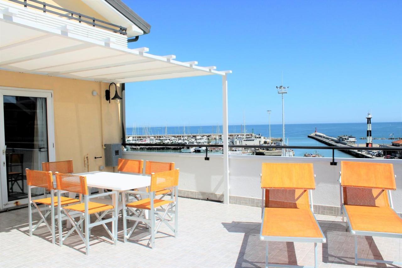 Residence Fiorella Cattolica Exterior foto